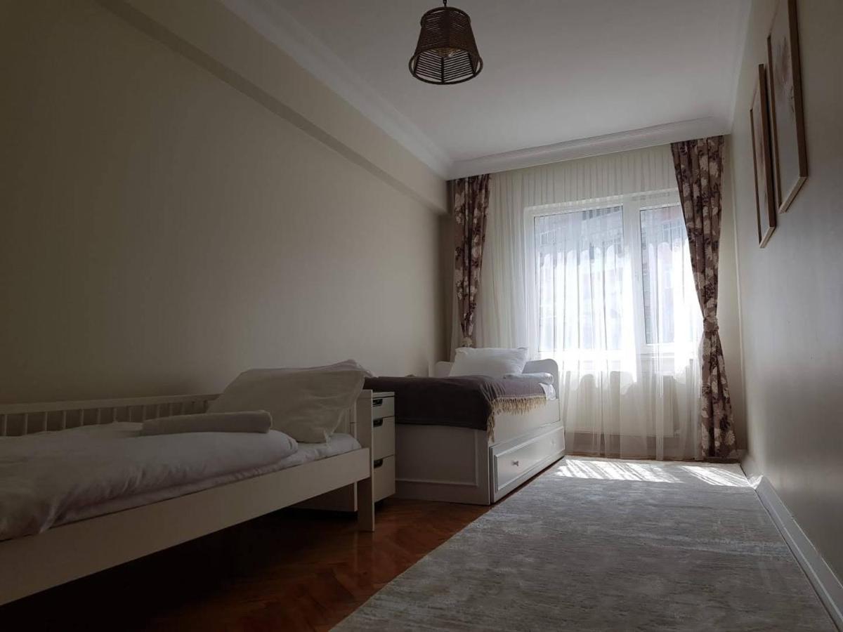 5 Minutes To Subway Apartamento Istambul Exterior foto